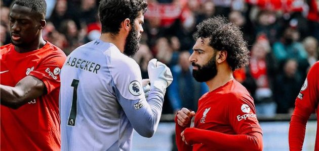 متفوقًا-على-محمد-صلاح.-أليسون-يفوز-بجائزة-لاعب-موسم-202223-في-ليفربول